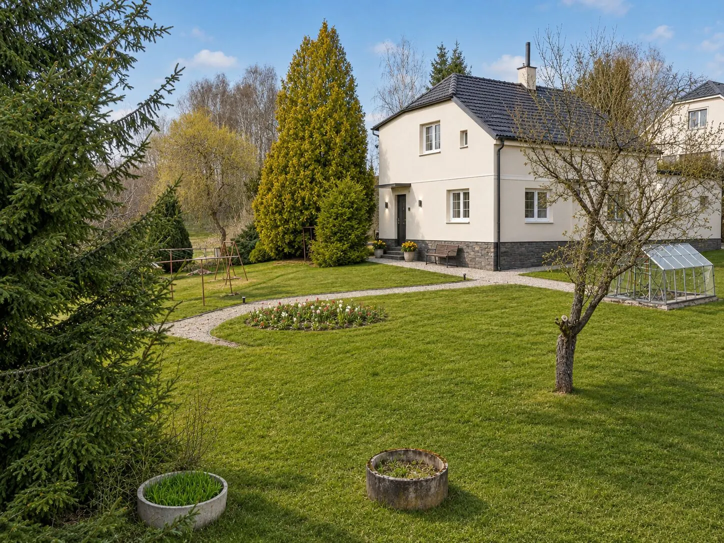 Exteriér — vizualizace po rekonstrukci (Střední)